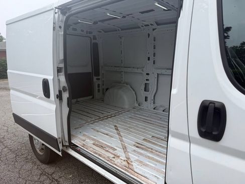 Used 2023 RAM ProMaster 2500 FWD image 14