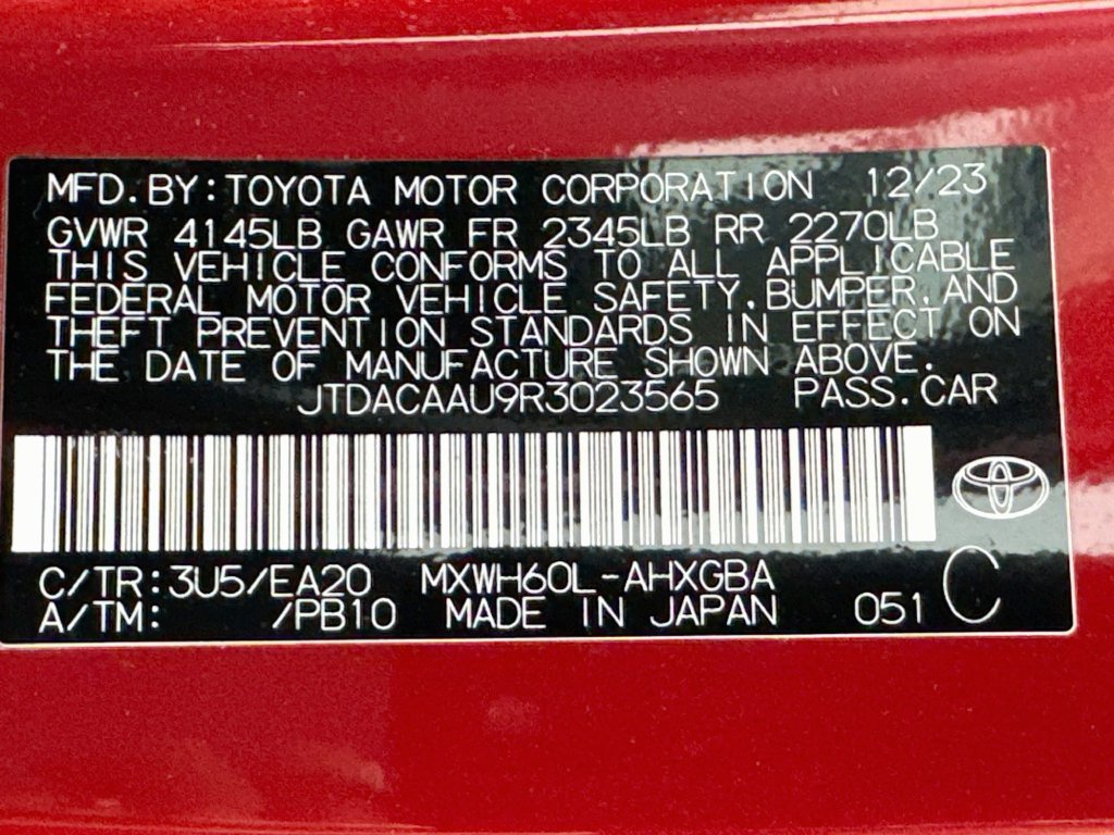 Used 2024 Toyota Prius XLE FWD image 32