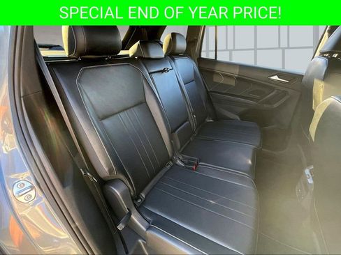 Used 2023 Volkswagen Tiguan SE R-Line image 24
