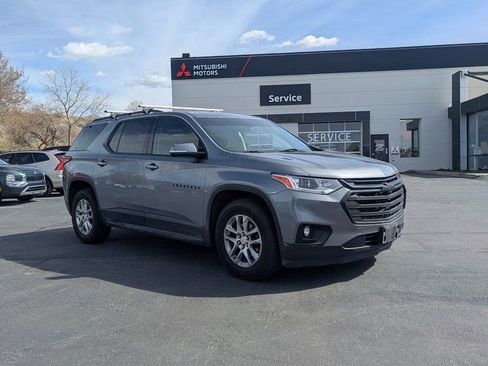Used 2019 Chevrolet Traverse LT image 1