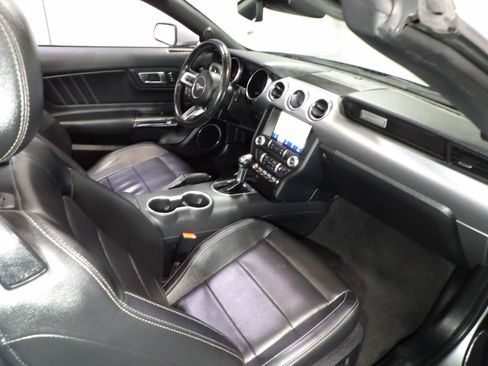 Used 2022 Ford Mustang Premium RWD image 19