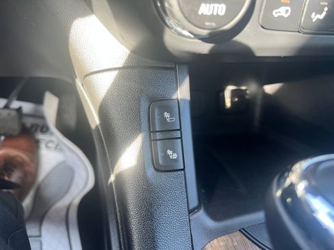 Used 2019 GMC Acadia SLE w/ Driver Alert Package I image 26