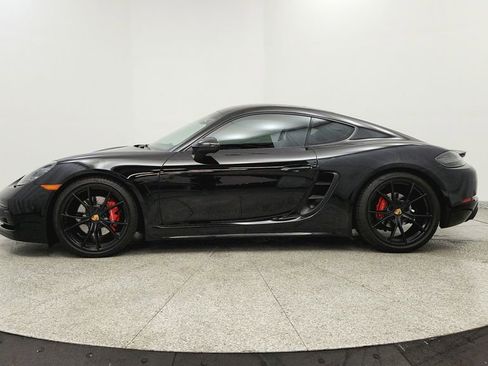 Used 2018 Porsche 718 Cayman GTS RWD image 2