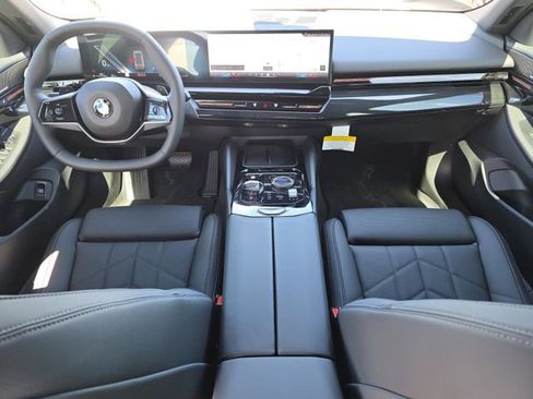 New 2025 BMW 530i w/ Premium Package image 14