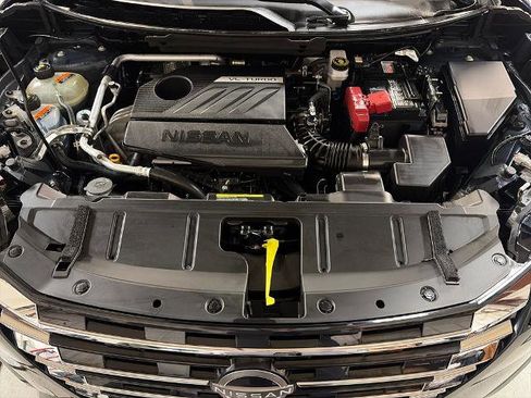 Certified 2025 Nissan Rogue SV AWD/4WD image 7