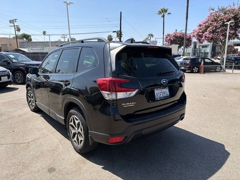 Used 2020 Subaru Forester Premium AWD/4WD image 5