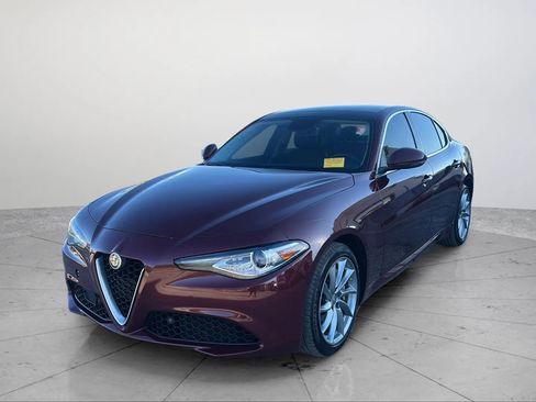 Used 2017 Alfa Romeo Giulia Ti AWD/4WD image 9