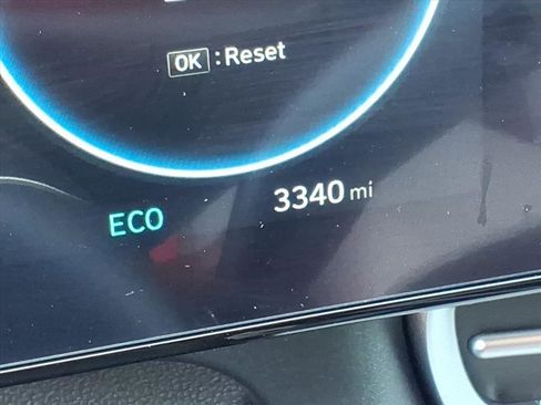 Certified 2025 Hyundai Elantra Limited image 21