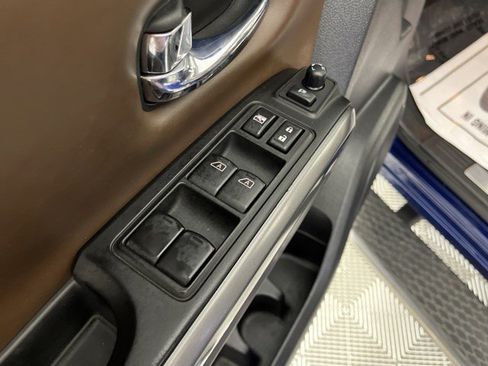 Used 2018 Nissan Titan Platinum Reserve RWD image 27