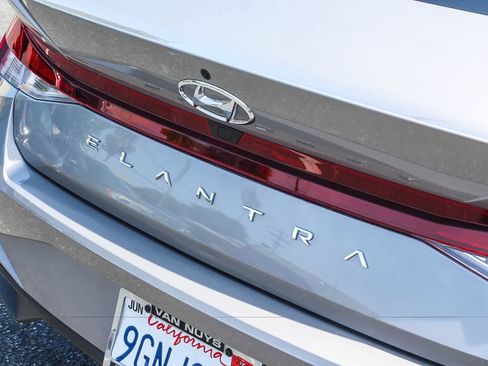 Certified 2023 Hyundai Elantra SEL w/ Convenience Package FWD image 9