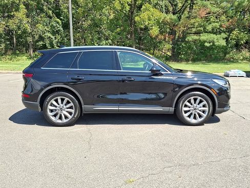Used 2022 Lincoln Corsair AWD w/ Premium Package image 10