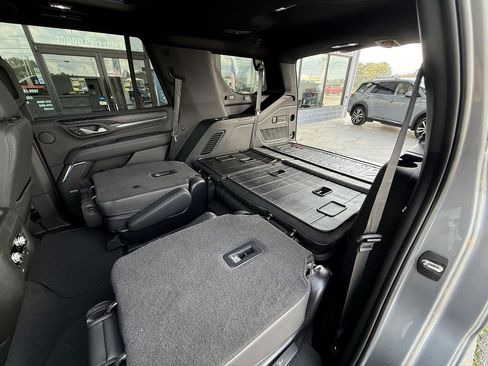 Used 2022 GMC Yukon Denali w/ Advanced Technology Package AWD/4WD image 54