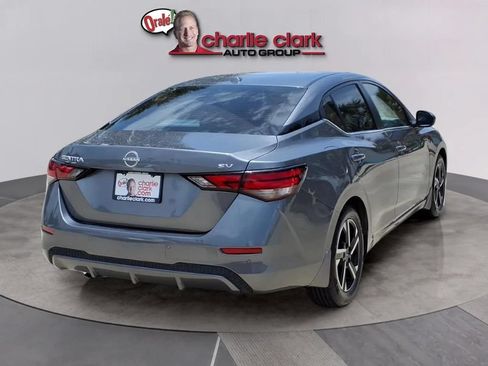 Used 2024 Nissan Sentra SV FWD image 5