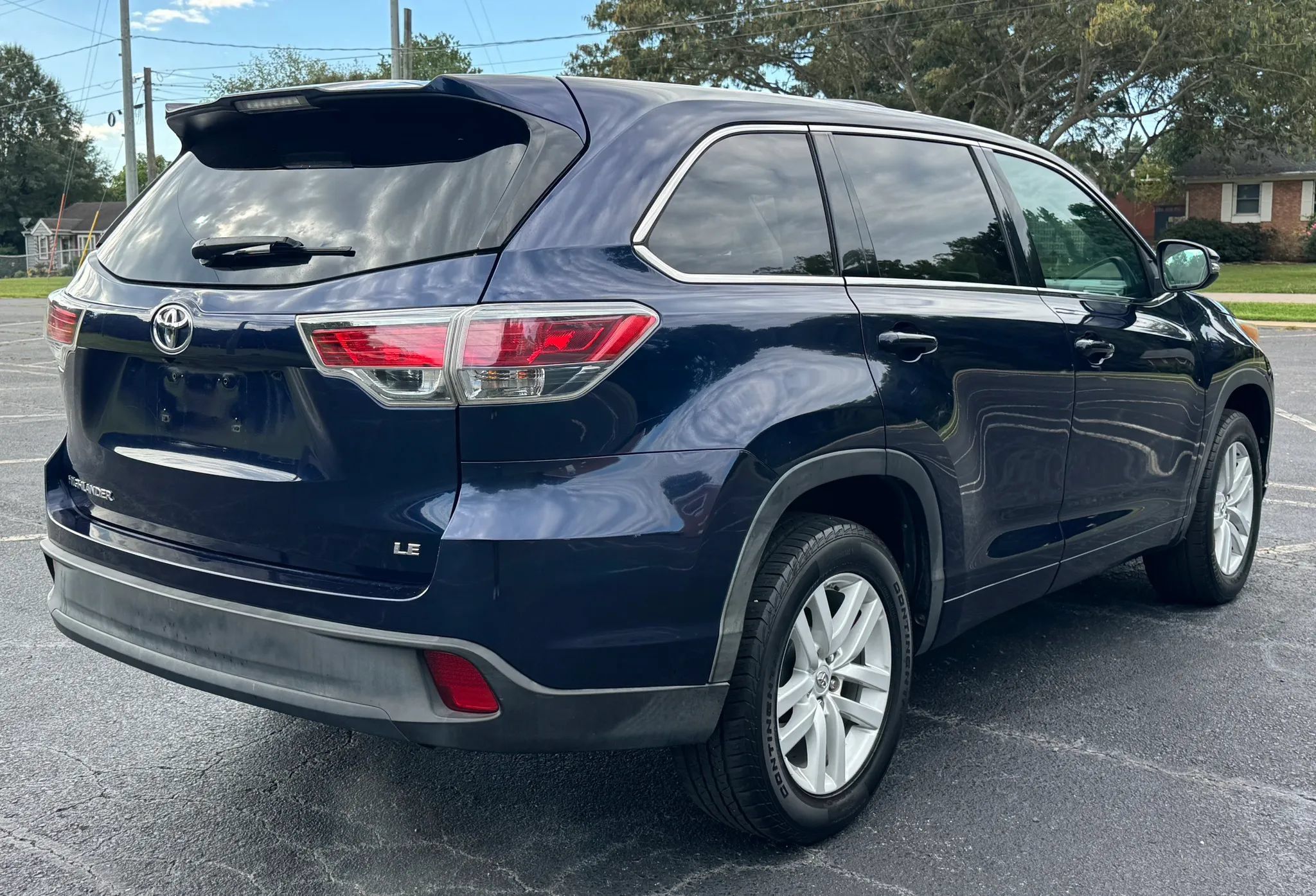 Used 2015 Toyota Highlander LE FWD image 6
