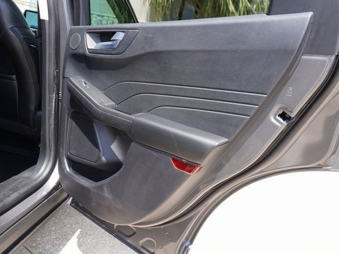 Used 2022 Ford Escape SEL w/ Technology Package image 21