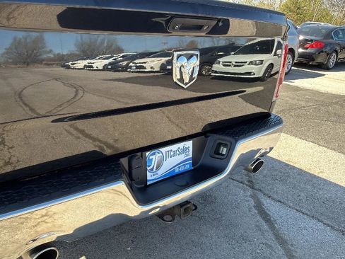 Used 2016 RAM 1500 Laramie w/ Convenience Group image 24