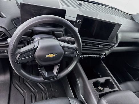 Used 2024 Chevrolet Silverado EV W/T AWD/4WD image 18