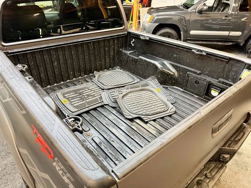 Used 2015 Toyota Tacoma Pickup 4D 5 ft image 20