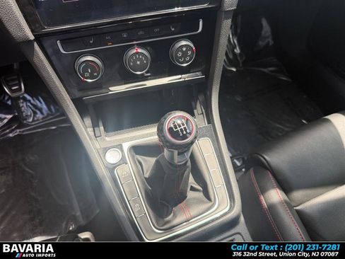 Used 2019 Volkswagen GTI SE w/ SE Experience Package FWD image 19