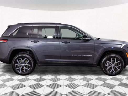 New 2025 Jeep Grand Cherokee Limited image 6