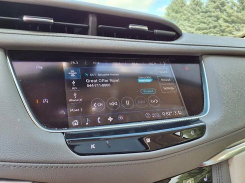 Used 2020 Cadillac XT5 Premium Luxury image 18