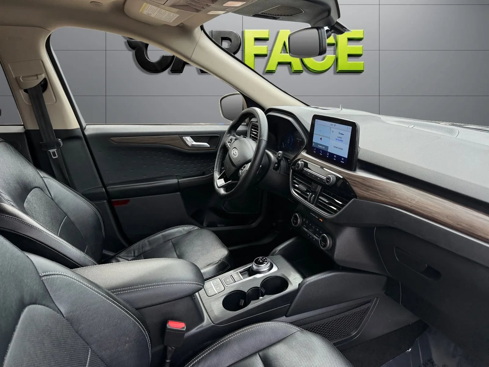 Used 2020 Ford Escape Titanium AWD/4WD image 23