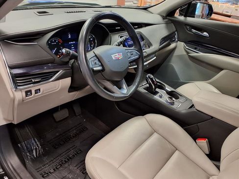 Certified 2023 Cadillac XT4 Luxury w/ Cold Weather Package image 20