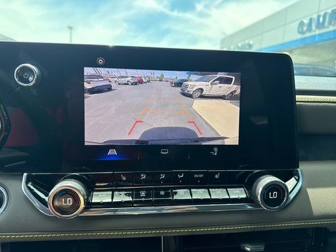 Used 2023 Chevrolet Colorado ZR2 AWD/4WD image 24