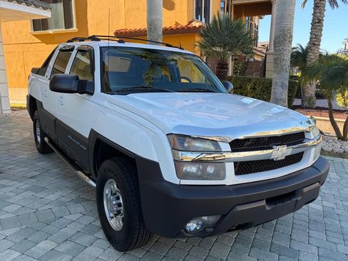 Used 2005 Chevrolet Avalanche 2500 w/ Preferred Equipment Group image 21
