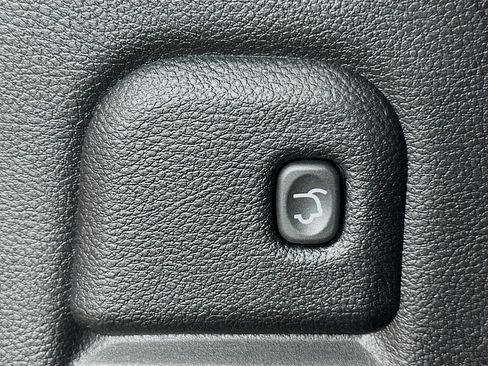 Used 2024 Dodge Durango GT image 32