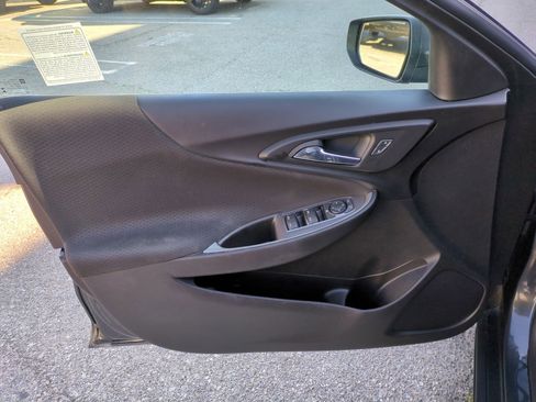 Used 2017 Chevrolet Malibu LS image 10