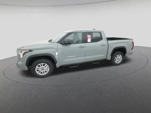 New 2026 Toyota Tundra SR5 image 2