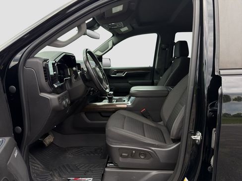 Used 2023 Chevrolet Silverado 1500 LT Trail Boss w/ Convenience Package II AWD/4WD image 9