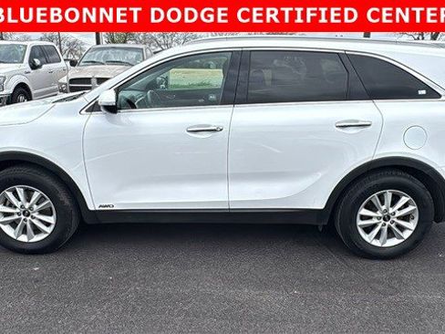 Used 2019 Kia Sorento LX w/ LX Convenience Package image 8