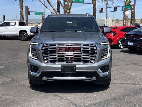 Used 2025 GMC Yukon XL Denali AWD/4WD image 3