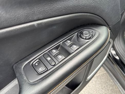 Used 2019 Jeep Compass Latitude w/ Cold Weather Group image 25