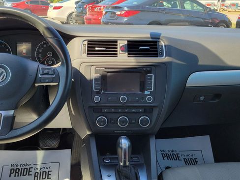 Used 2014 Volkswagen Jetta SEL Premium image 13