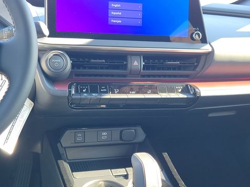 New 2026 Toyota Prius Plug-In Hybrid FWD image 11