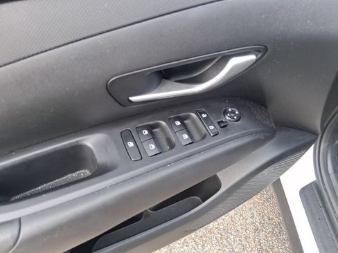 Used 2023 Hyundai Tucson SEL FWD image 8