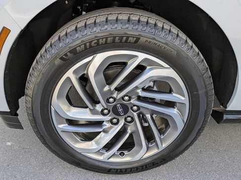 New 2026 Lincoln Navigator L Reserve AWD/4WD image 11