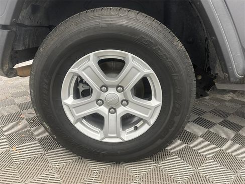 Used 2018 Jeep Wrangler Sport S image 16
