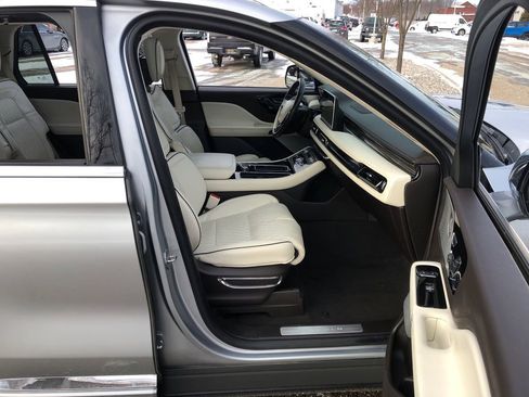 Used 2020 Lincoln Aviator Black Label w/ Dynamic Handling Package image 22