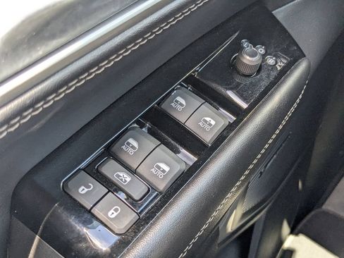 Used 2024 Jeep Wagoneer Series II AWD/4WD image 22