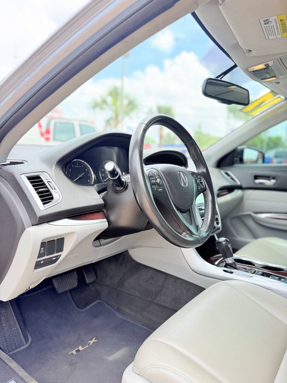 Used 2017 Acura TLX FWD image 16