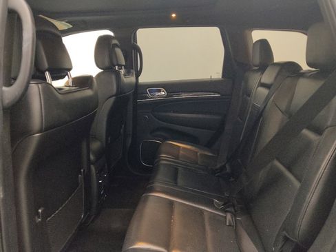 Used 2018 Jeep Grand Cherokee Overland AWD/4WD image 18