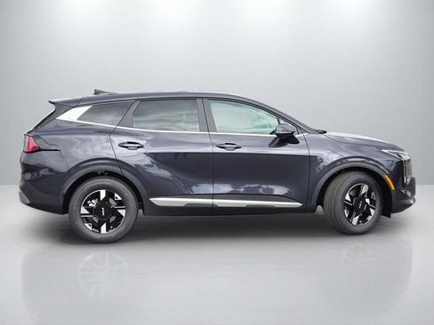 New 2026 Kia Sportage LX w/ LX Convenience Package FWD image 3