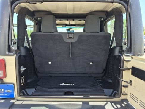 Used 2012 Jeep Wrangler Sport w/ Connectivity Group AWD/4WD image 11