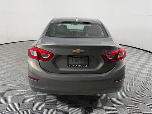 Used 2017 Chevrolet Cruze LT w/ Convenience Package FWD image 6