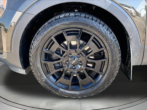 Used 2022 Kia Telluride SX w/ SX Prestige Package AWD/4WD image 36