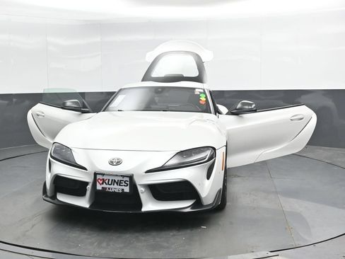 Used 2022 Toyota Supra w/ Safety & Technology Package RWD image 47